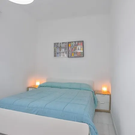 Szálloda Delfa 3*