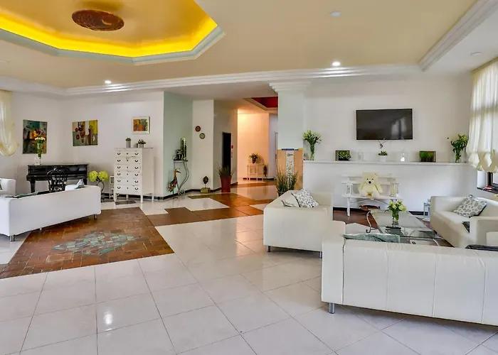Delfa Hotel 3*