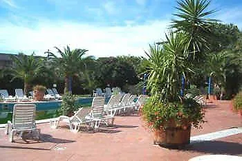 Delfa فندق بييسْتوم