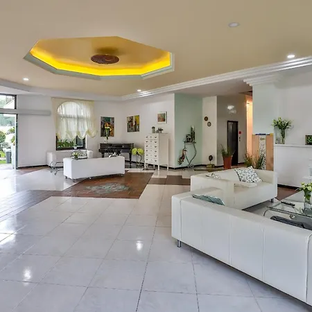 Delfa Отель Пестум