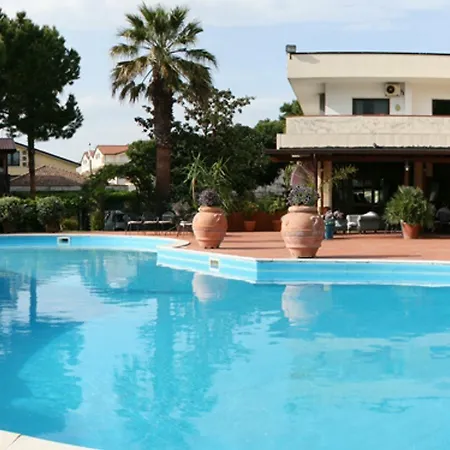 فندق Delfa بييسْتوم