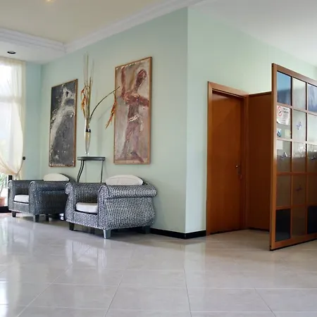 فندق Delfa بييسْتوم